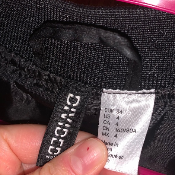 Black Bomber Jacket H&M - Picture 2 of 2